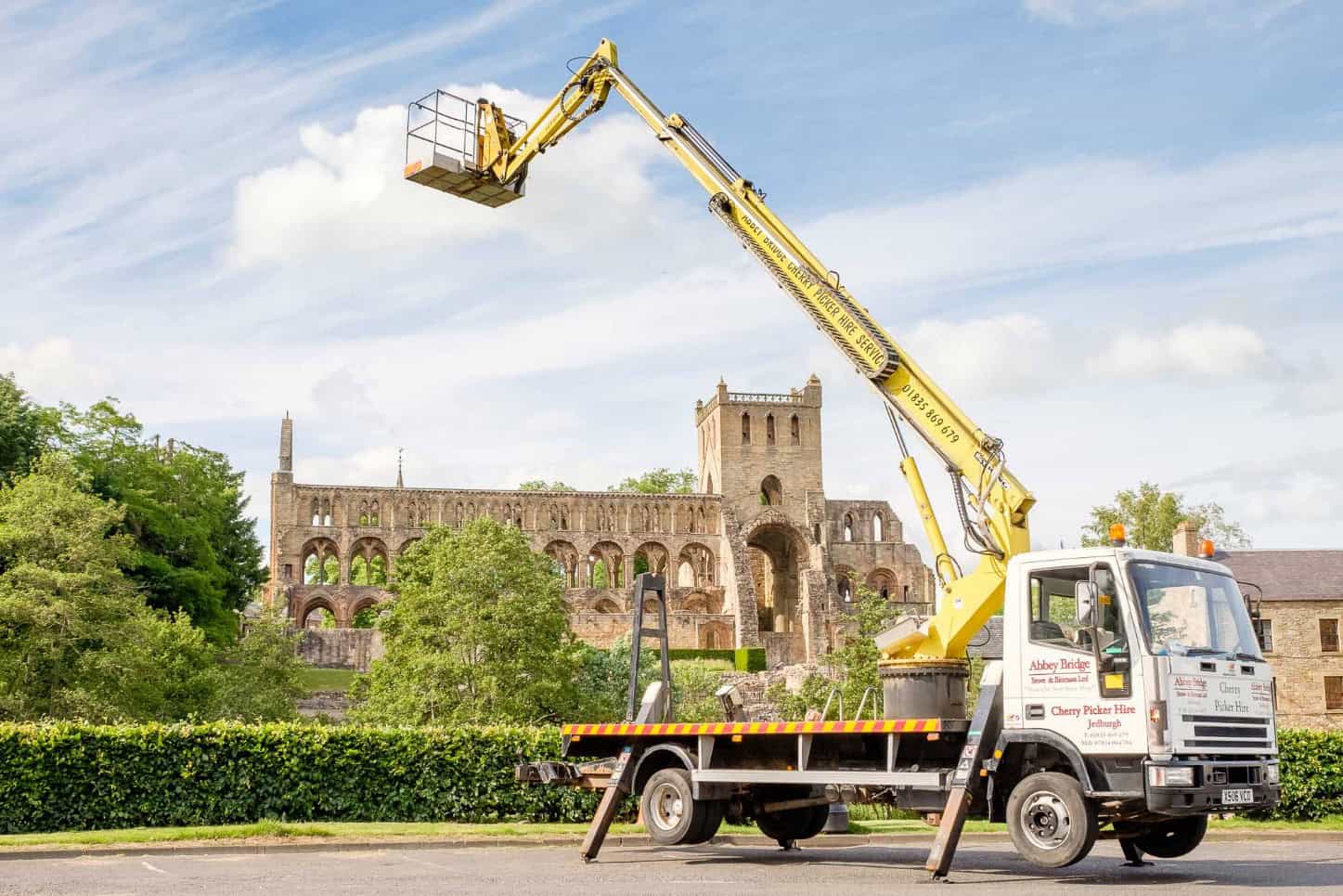 قیمت اجاره جرثقیل سبد دار